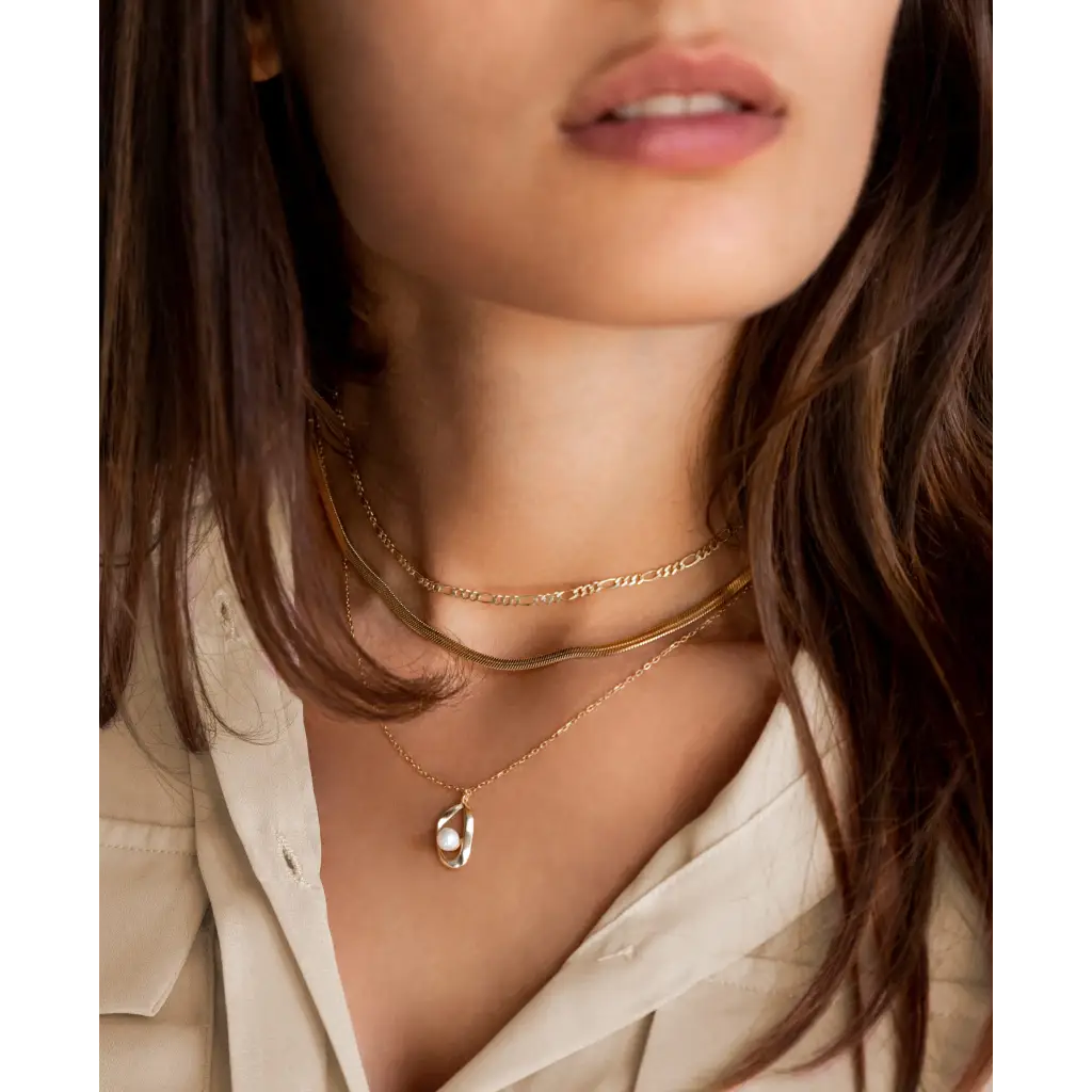 Irregular Gold Necklace - Halsketten | L’amotion