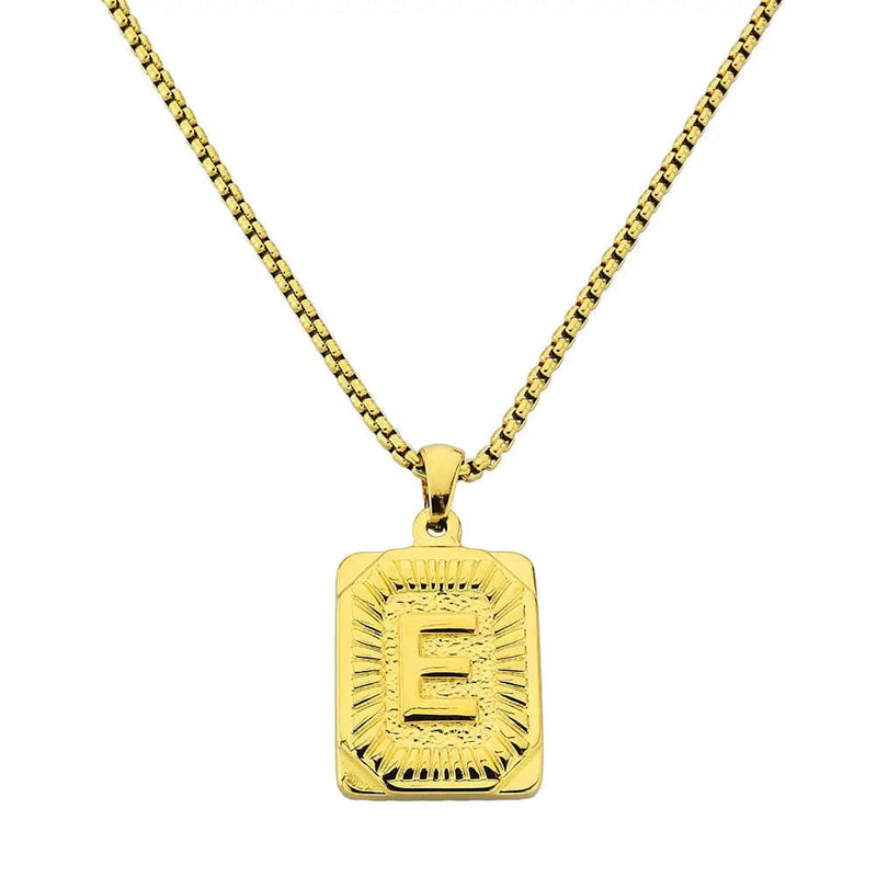Lost Letter-e Necklace Gold - Halsketten | L’amotion