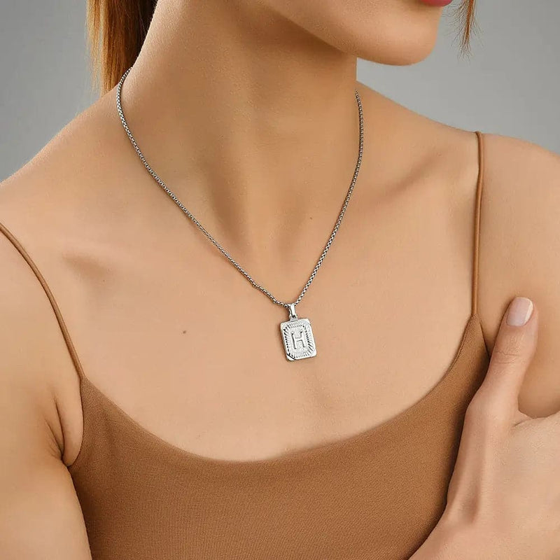 Lost Letter-h Necklace Silver - Halsketten | L’amotion