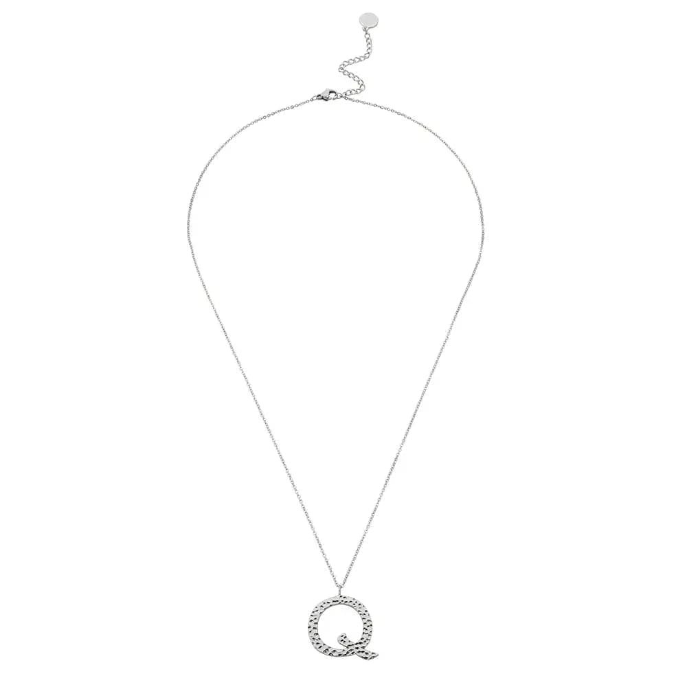 Ropi Letter-q Necklace Silver - Halsketten | L’amotion