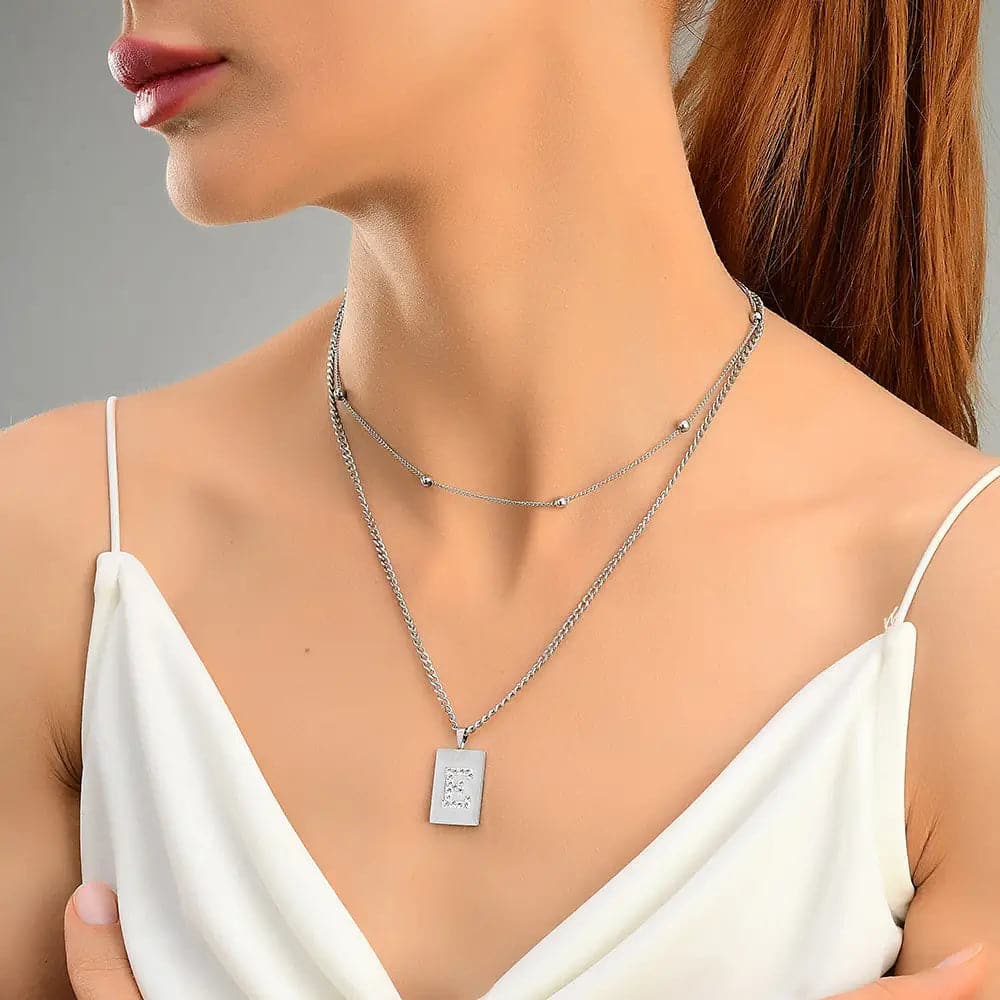 Sero Letter-e Necklace Silver - Halsketten | L’amotion