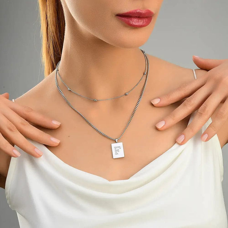 Sero Letter-f Necklace Silver - Halsketten | L’amotion